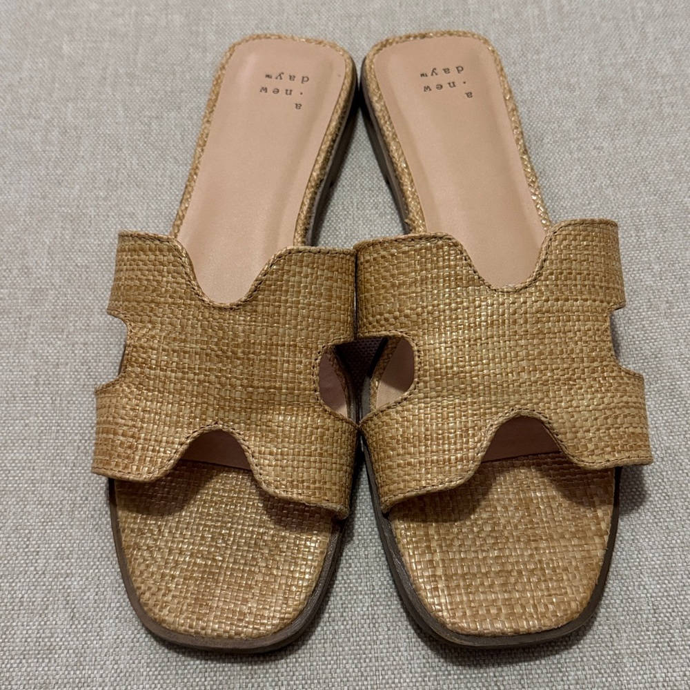 EUC a new day brand Sandals-Sz 9-Woven Textured Uppers-Natural Color/Tan-Slip On - Picture 2 of 13